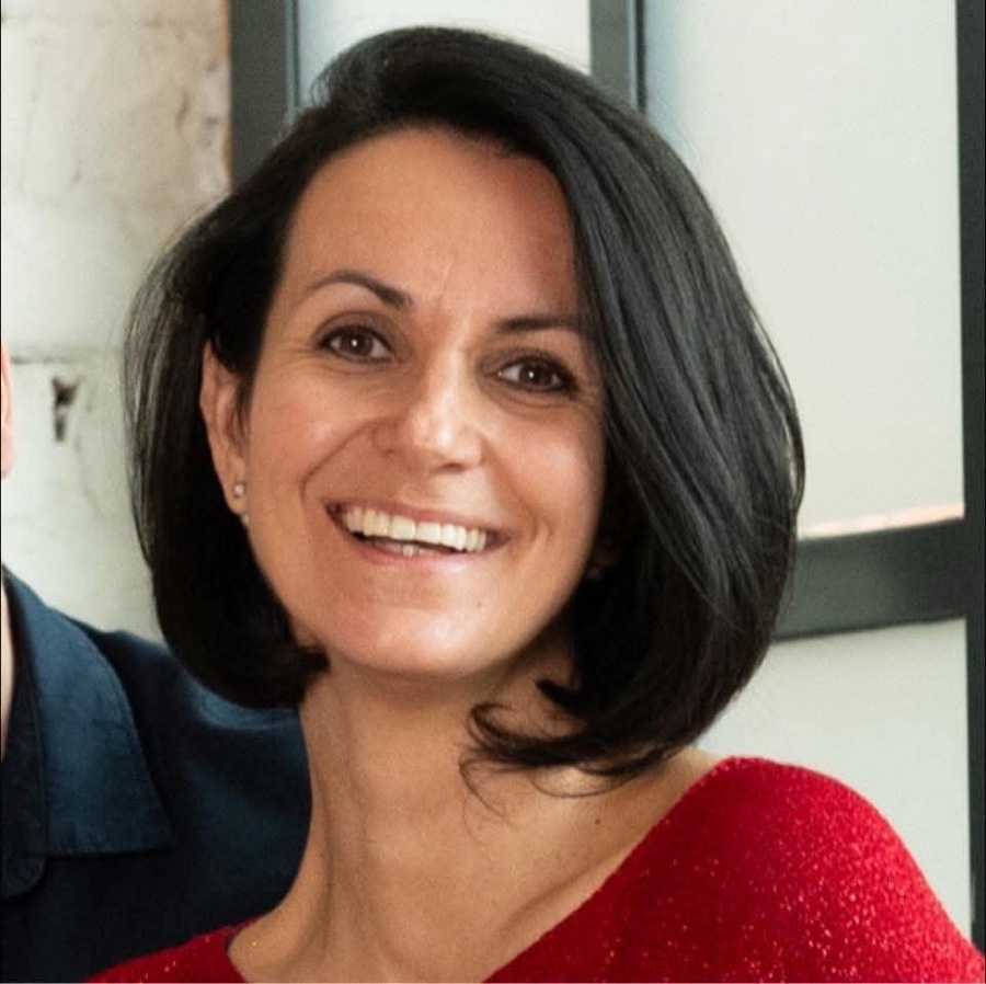 Bánczik Emília, Aviva tréner portréja